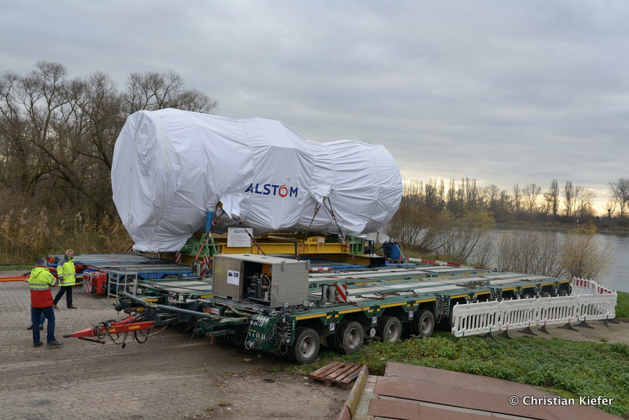 Turbinentransporte-HCS-Baumann-Mayer-Kiefer-20151210-127.jpg