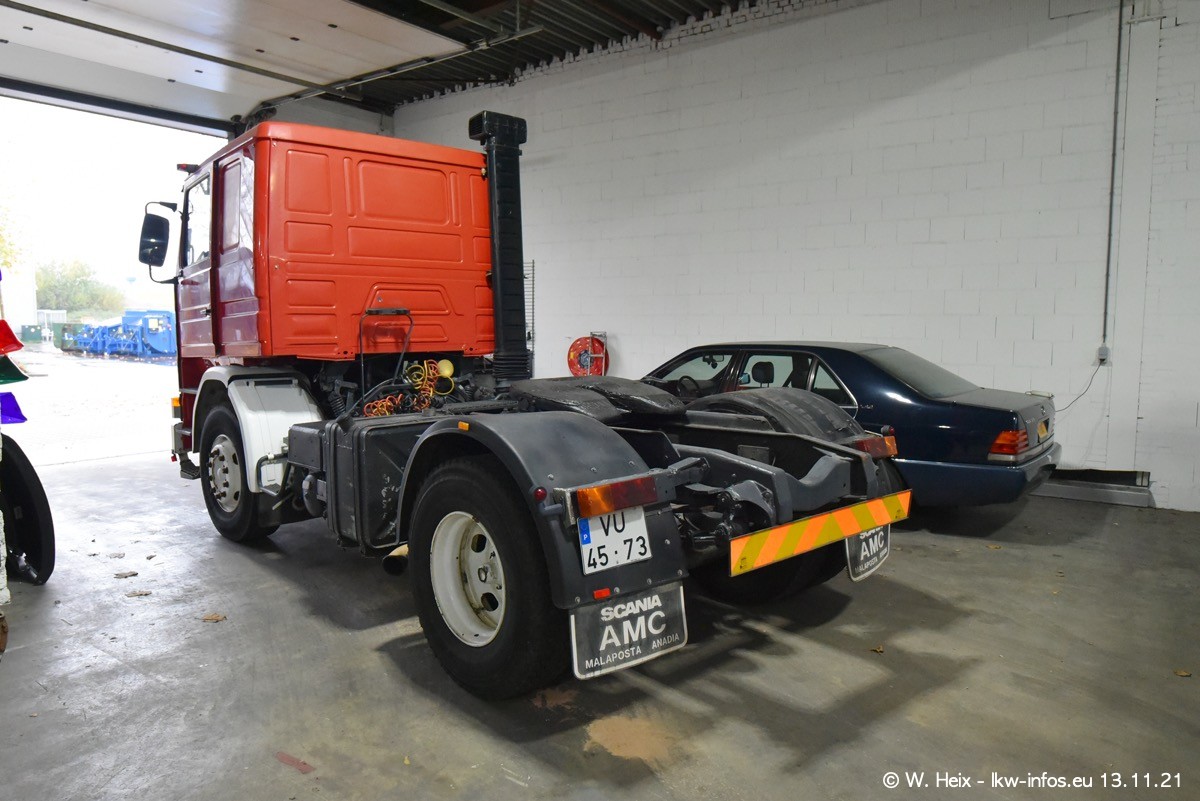 20211113-Tom-Holding-00005.jpg 20211113-Tom-Holding-00005.jpg