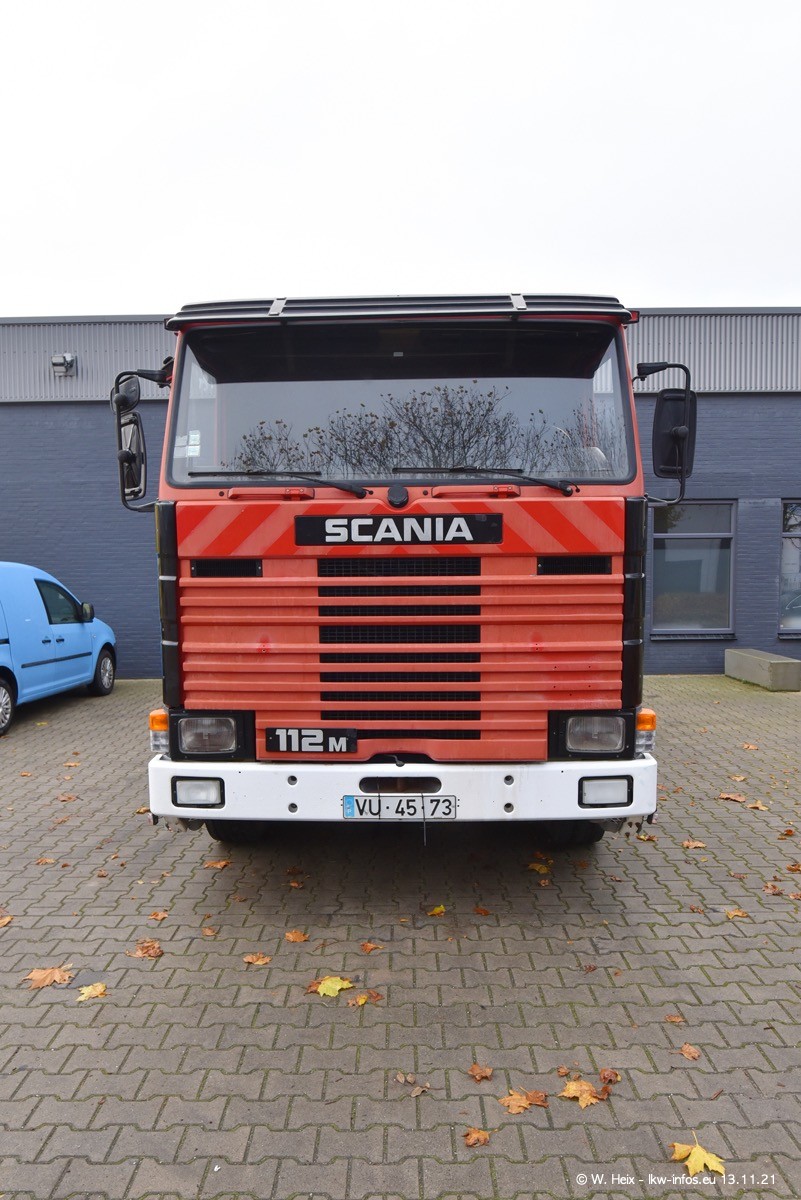 20211113-Tom-Holding-00025.jpg 20211113-Tom-Holding-00025.jpg