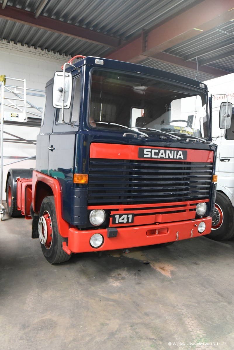 20211113-Tom-Holding-00043.jpg 20211113-Tom-Holding-00043.jpg