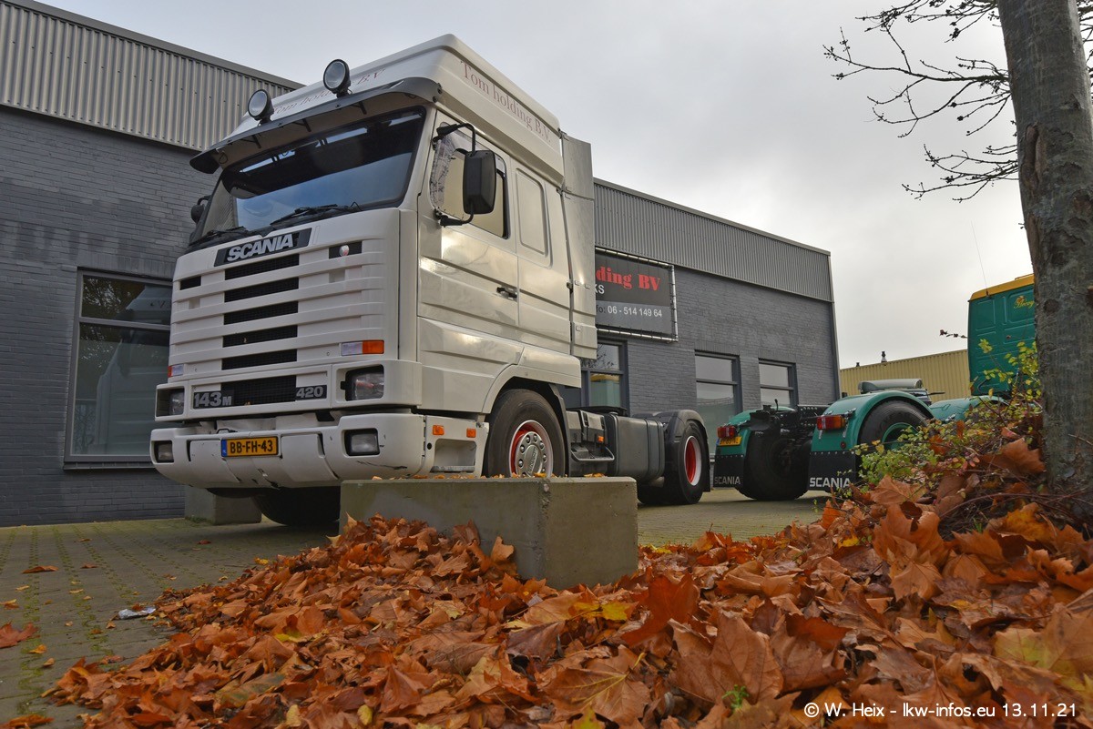 20211113-Tom-Holding-00118.jpg 20211113-Tom-Holding-00118.jpg