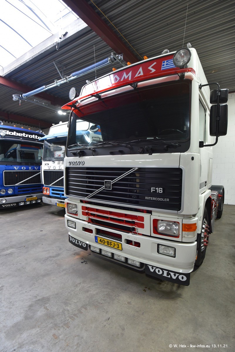 20211113-Tom-Holding-00137.jpg 20211113-Tom-Holding-00137.jpg