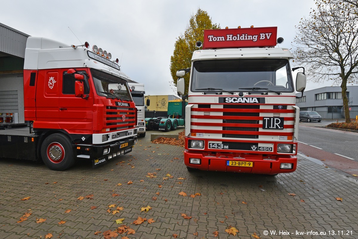 20211113-Tom-Holding-00216.jpg 20211113-Tom-Holding-00216.jpg