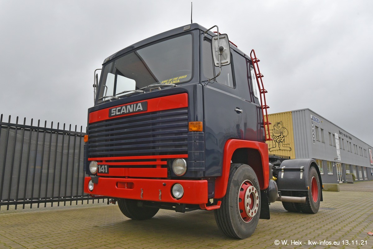 20211113-Tom-Holding-00249.jpg 20211113-Tom-Holding-00249.jpg