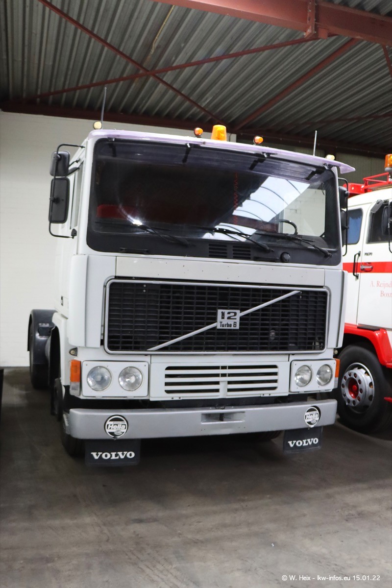 202201015-Tom-Holding-00089.jpg 202201015-Tom-Holding-00089.jpg