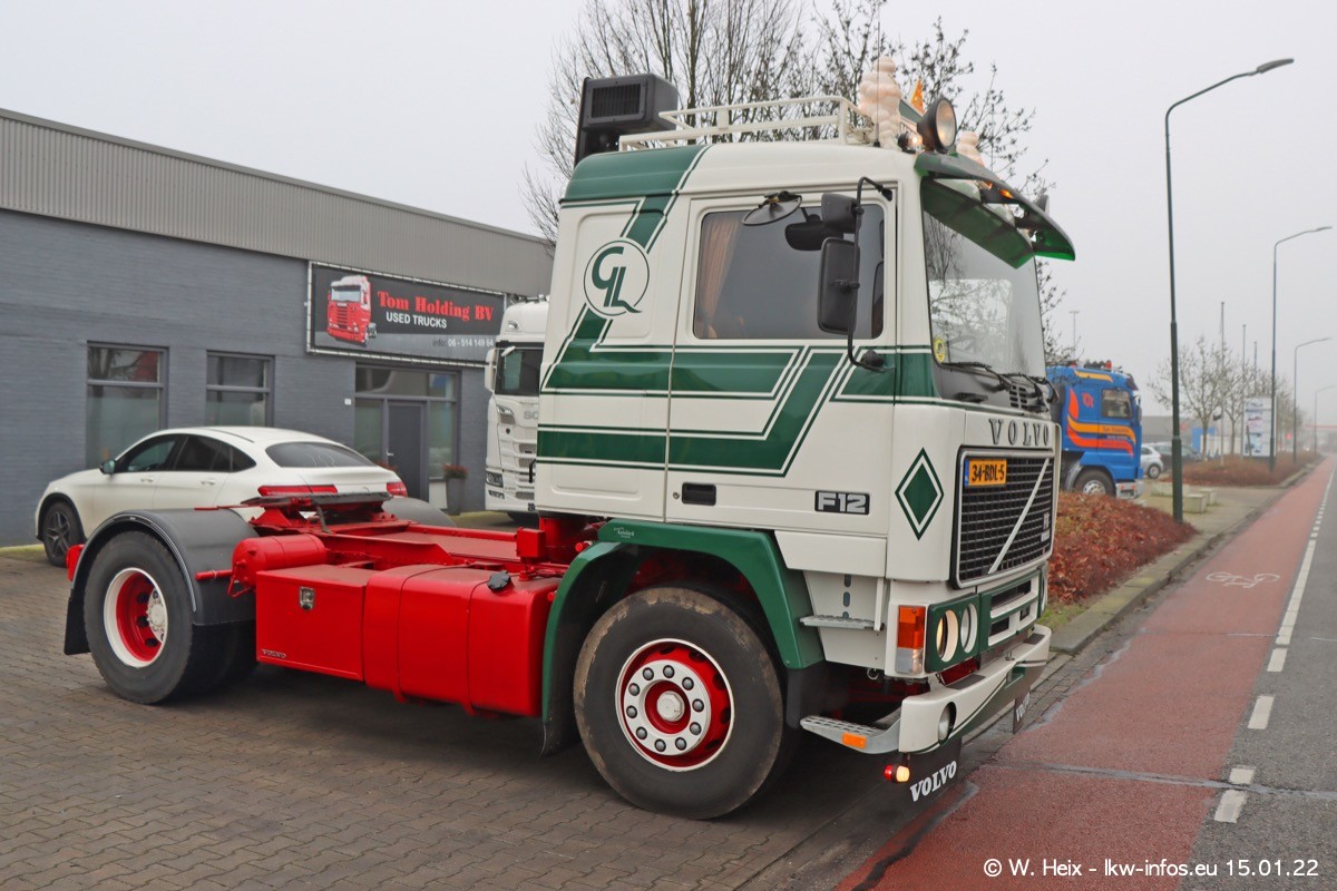 202201015-Tom-Holding-00126.jpg 202201015-Tom-Holding-00126.jpg