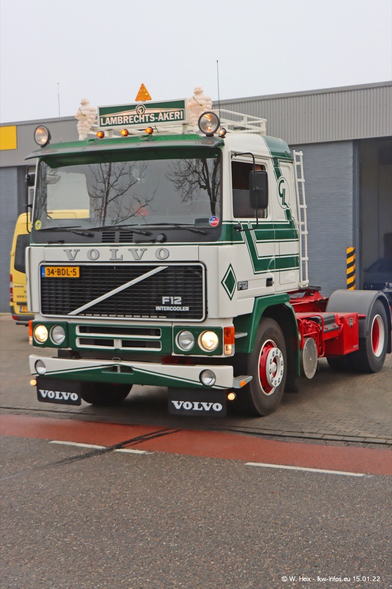 202201015-Tom-Holding-00141.jpg 202201015-Tom-Holding-00141.jpg