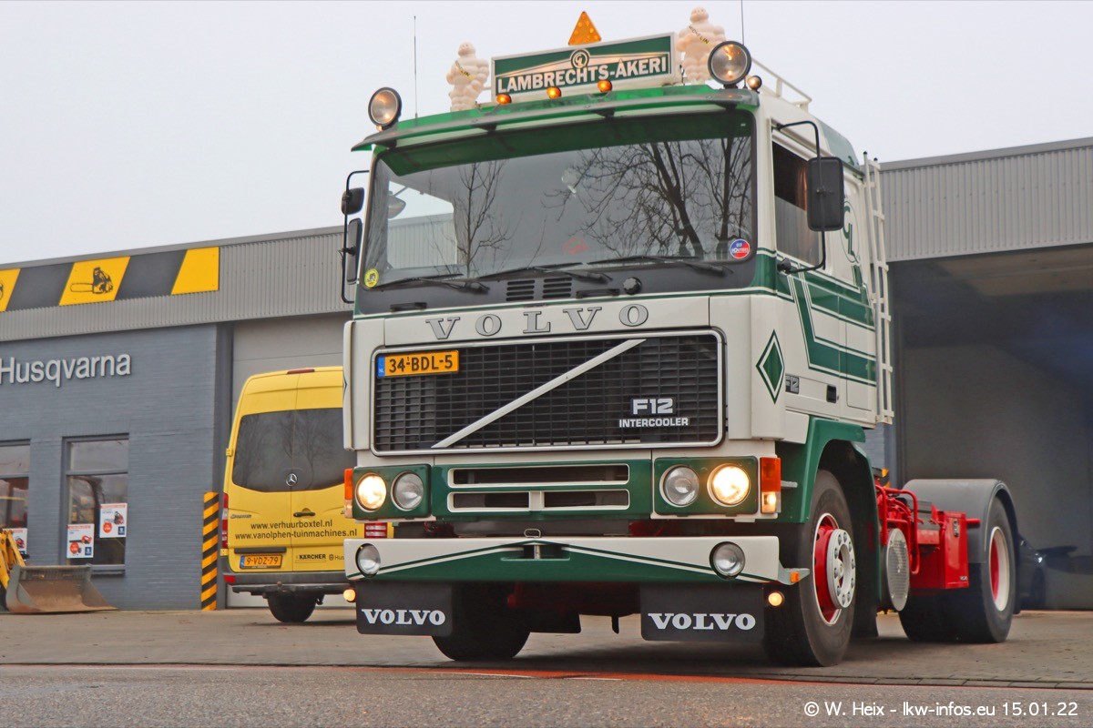 202201015-Tom-Holding-00142.jpg 202201015-Tom-Holding-00142.jpg