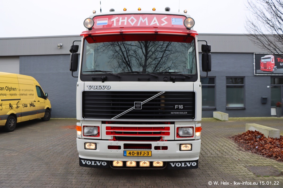 202201015-Tom-Holding-00152.jpg 202201015-Tom-Holding-00152.jpg