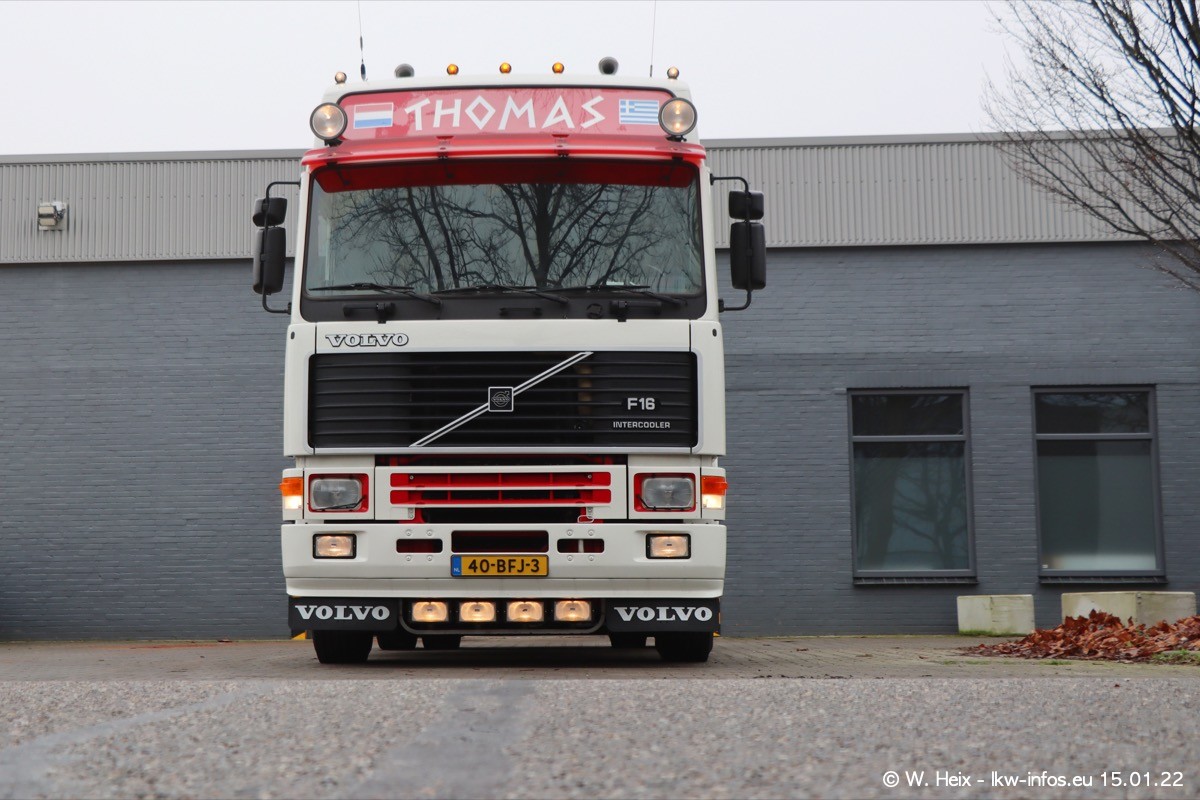 202201015-Tom-Holding-00160.jpg 202201015-Tom-Holding-00160.jpg