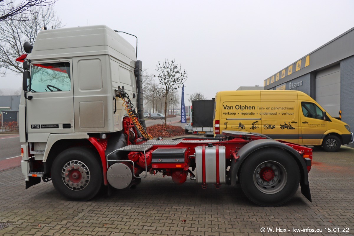 202201015-Tom-Holding-00161.jpg 202201015-Tom-Holding-00161.jpg